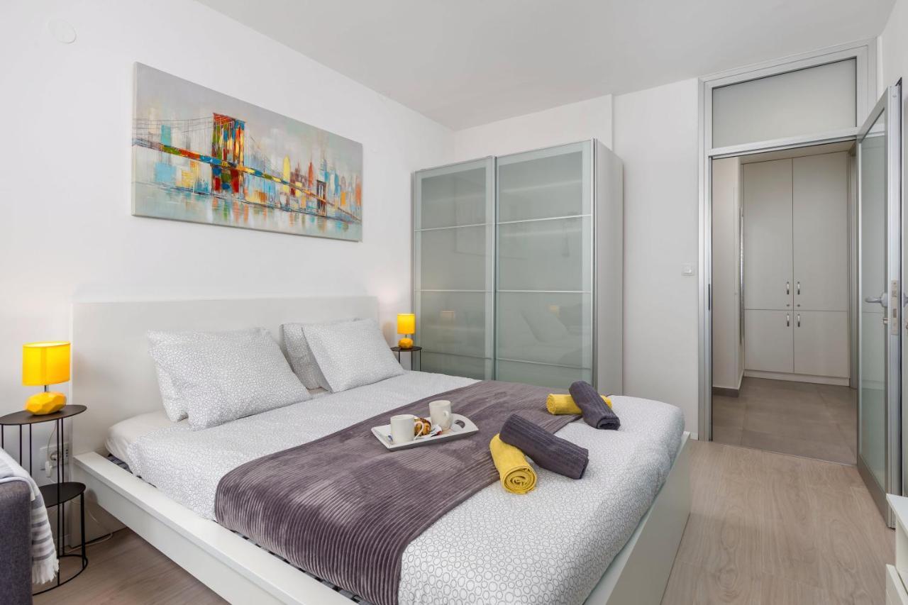 Sunny Studio Apartment With Balcony Рієка Екстер'єр фото